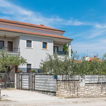 Diva- By Guide * Rovinj