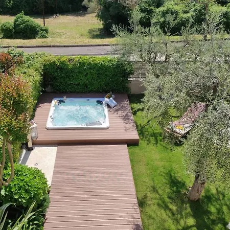 Villa Diva- By Guide