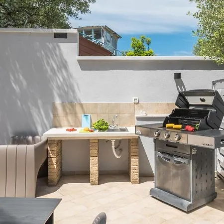 Diva- By Guide Villa *