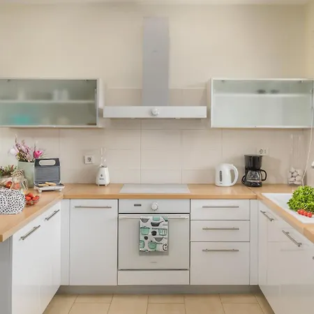 Diva- By Guide 빌라