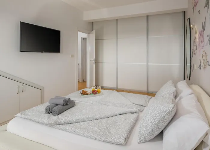 빌라 Diva- By Guide *